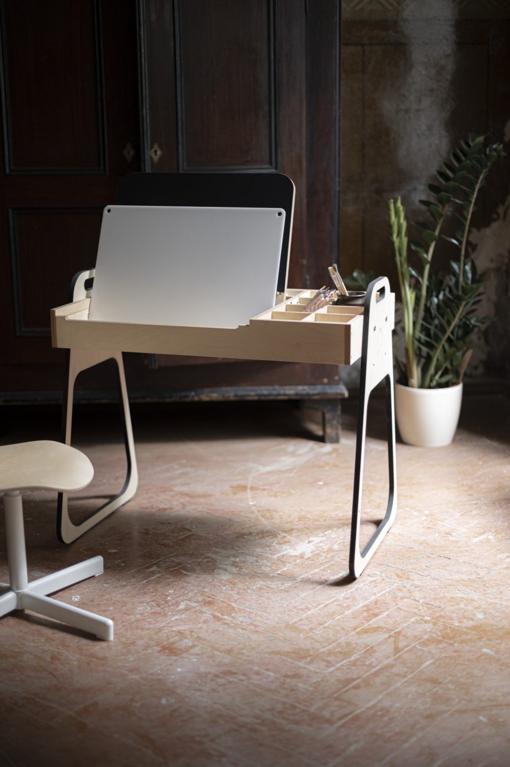 LUULA Acrylic Whiteboard For Montessori-Style Learning